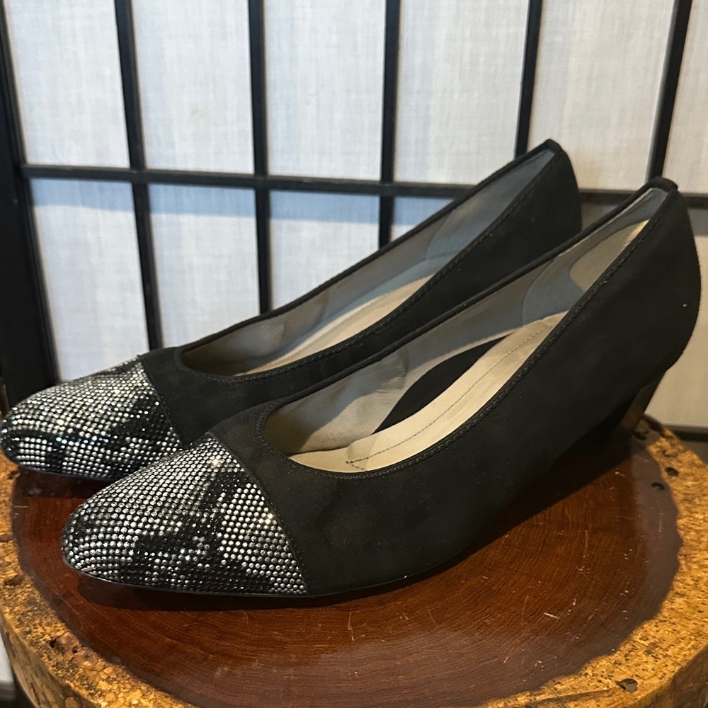 Ara Crystal Stud Silver & Black Low Heels Size 5 EUC